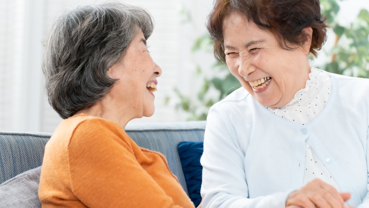 老人ホーム費用が払えません!〈年金月15万円〉81歳女性、ホームで出会った親友から「お金、貸して」と懇願も応えられず…無力感に絶望