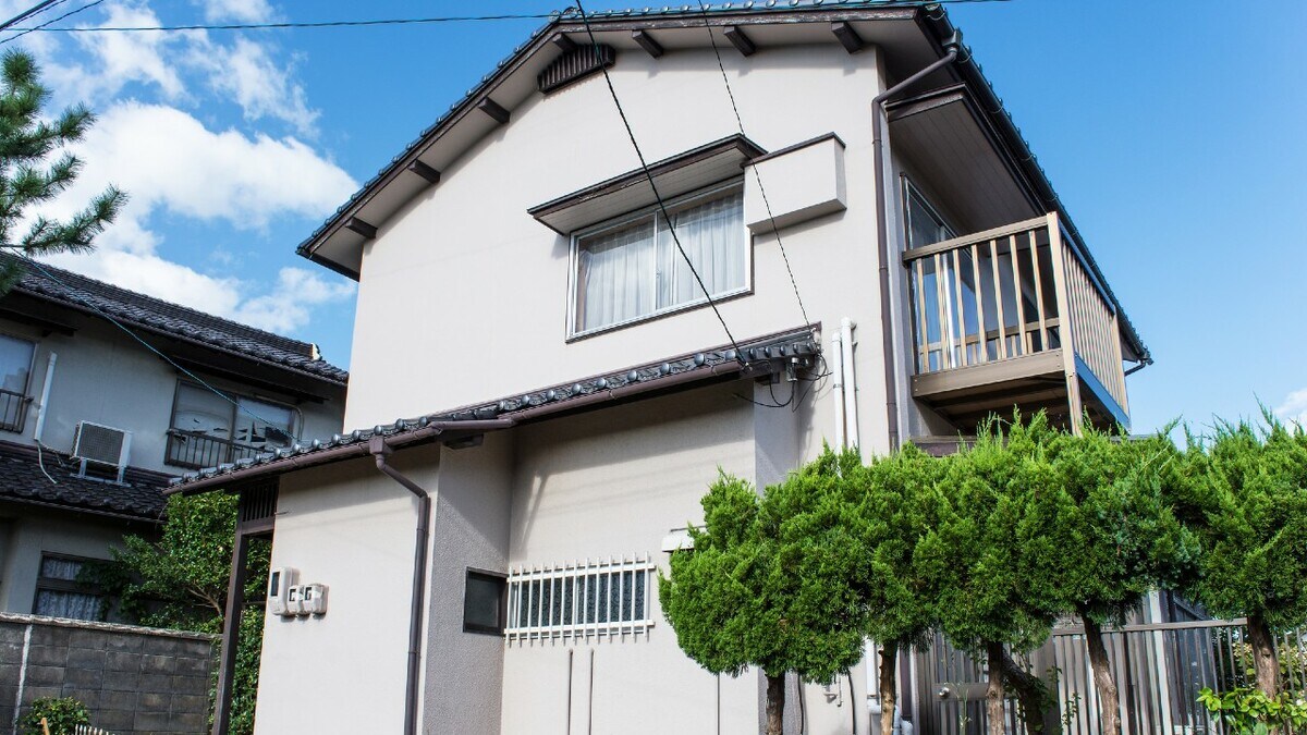 送料無料　希少　不動産は、中古一戸建てが絶対にお得で　不動産投資　戸建て購入 1円不動産投資】東京の新築マンションより「地方の中古戸建て」が