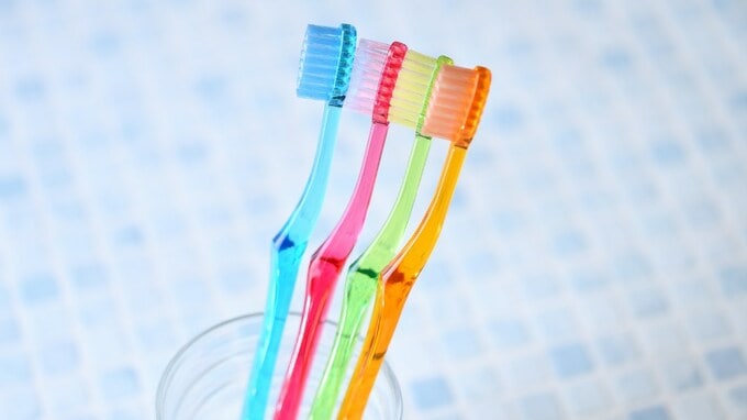 「歯周病」が引き起こす病気とは？心疾患、誤嚥性肺炎、糖尿病…他にもたくさん【歯科医師が解説】