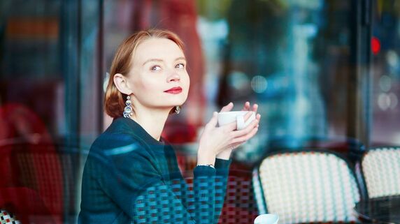 フランスは大企業ですら「10時出社、昼休み2時間、18時退社」労働時間が短い国だが…世界最大級のコンサル“マッキンゼー”パリ支店で最速昇進した同僚が漏らした「仕事への後悔」