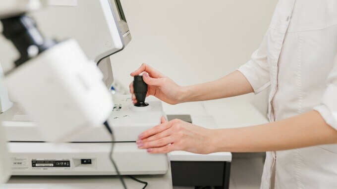 現役医師の医療コンサルが教える、医療機器導入にひそむ落とし穴～小児科編～