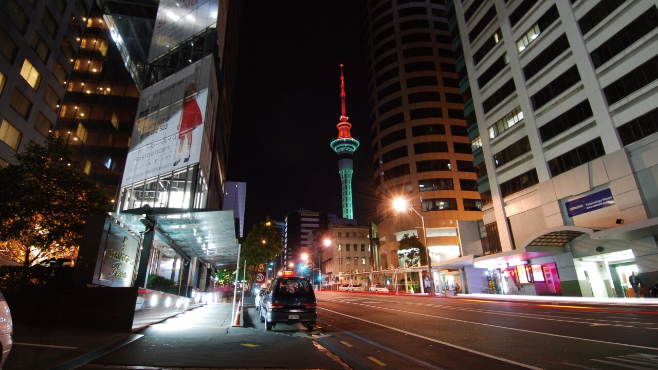NZの風物詩? クリスマス休暇前「不動産オークション」の狂騒