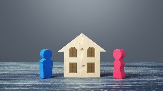 「俺がすべてを相続する」食費も住まいも親がかりの同居長男…主張は認められるか