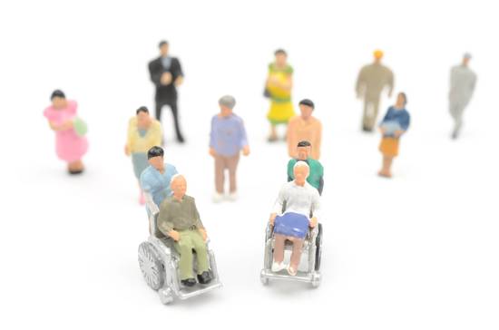 ライバルの少ないうちに高齢者を取り込む