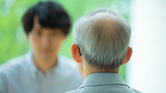 「お前たちのために節約してるんだ」…〈貯金6,500万円〉73歳父の“愛情”が重荷に。47歳息子が「もう話したくない」と語る理由