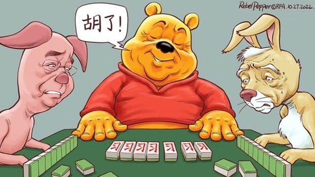 （出所）2022年10月28日付海外華字誌自由亜州電台 （注）「胡了」は「アガリ」。「习」は「習」。 「予想通り習は3期目続投を果たしたが、政治局常務委を粛清し、強硬勢力や側近を登用したやり方は人々を驚愕させた」として掲載。