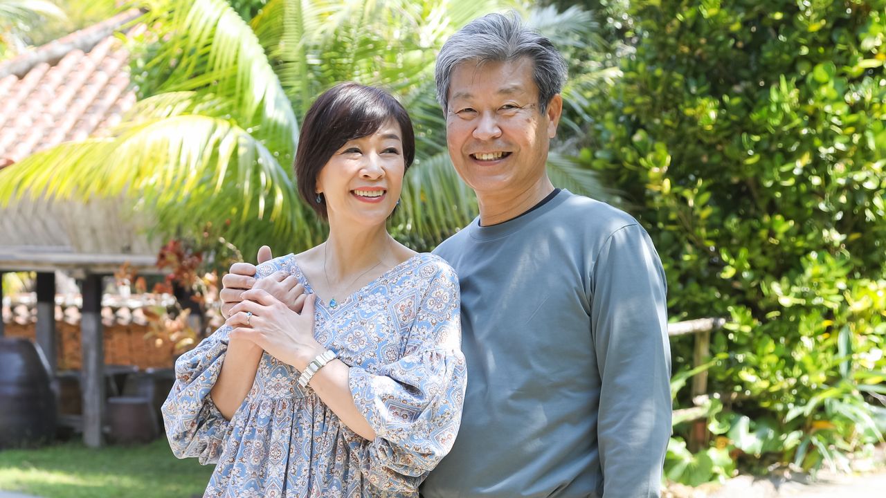 年金月17万円・60代夫婦、都内マンションを売却して「あえて不便な離島」へ移住。車必須の生活でも笑っていられる理由