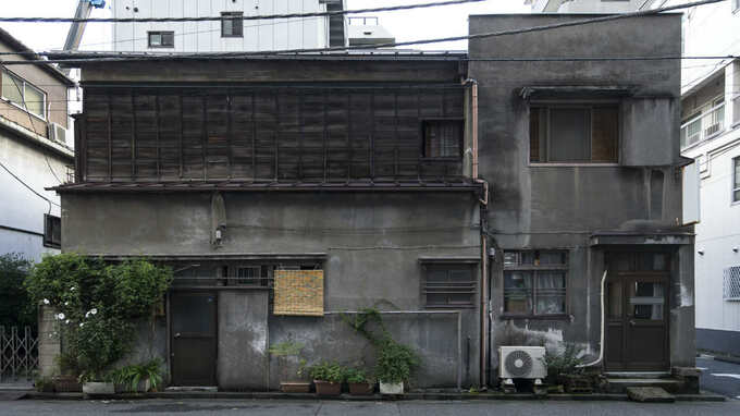 年収300万円の会社員「不動産投資で儲ける」…20年後の末路