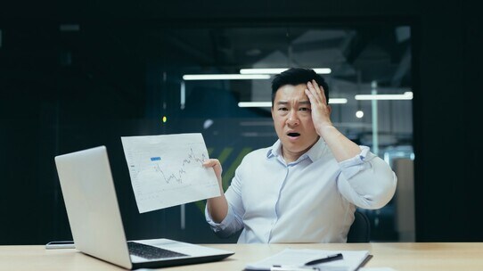 「どうせ他の人がやるでしょ。」…経理のせいで「悪評蔓延」、取り返しのつかない大損失に!知られざる“社会的手抜き”が生む悲劇【税理士が解説】
