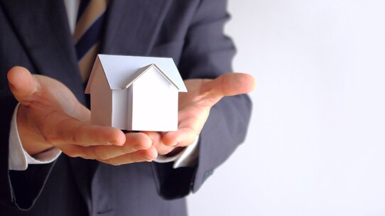 巧みに「赤字物件」売る営業マン…「節税できますよ」の真意