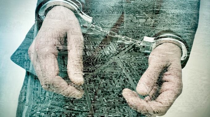 「それ、おかしいですよ」税理士のひとことで判明…父から相続した広い土地を売却した結果、消えた〈1180万円〉。日本の“あいまい”な不動産ルール【不動産Gメンが暴露】