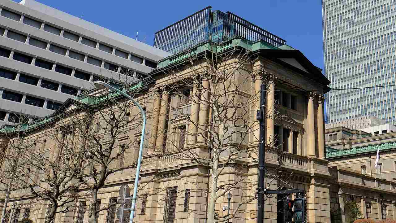 日本の財政破綻を憂う投資家が、国債を買い続ける納得のワケ