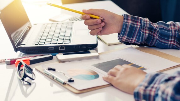 クラウド経理の導入で「会計インフラ」を構築するメリット