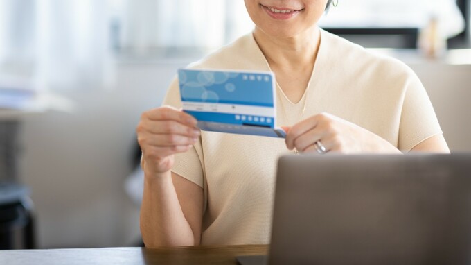 「母が、口座を全部…？」年金月10万円・独居女性、〈突然の解約通知〉で明らかになった“驚愕の使途”