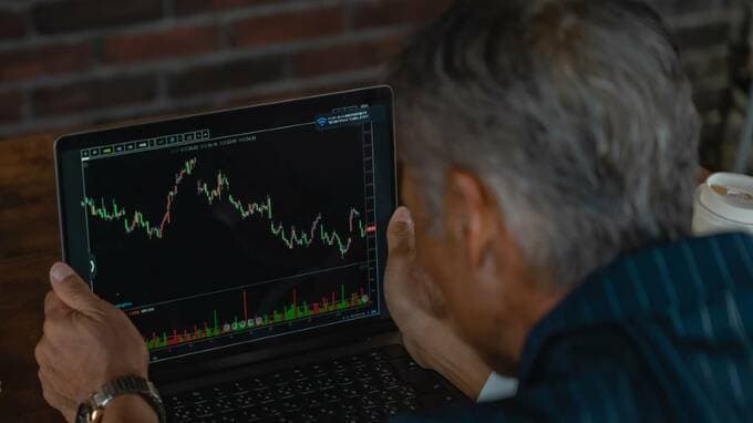 値動きが荒い足元の為替相場…いま「米ドル」を買うべきか？【国際金融アナリストが解説】