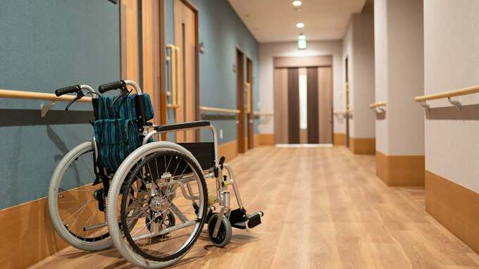 「申し訳ありませんが、退去していただけますか」〈年金月17万円〉79歳父、老人ホームから突然の退去要請。戻る場所もなく、孤立した老後の絶望