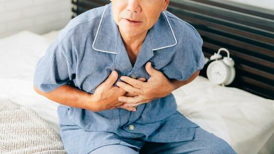 早朝に胸が痛くなるのは病気?…日本人の死因第2位「心臓病」にまつわるQ&A