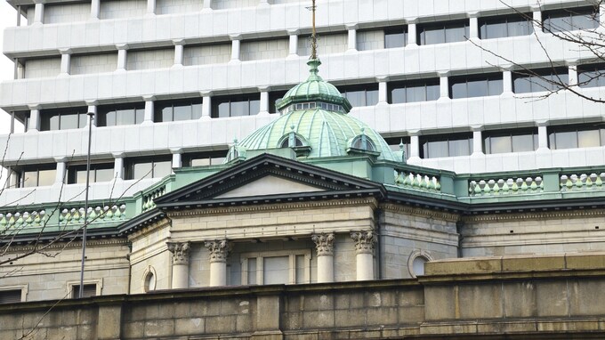 突如現れた巨鯨　金融市場の価格形成に影響を与える日本銀行