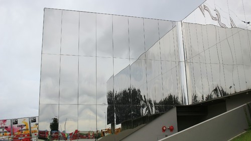 アジア最大級の現代美術館「M+」は2021年末開館予定だという。（※写真はイメージです／PIXTA）