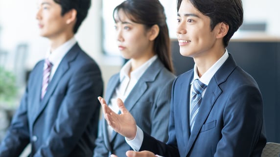 「大手なら安泰」という幻想。企業選びで後悔する就活生、3つの落とし穴