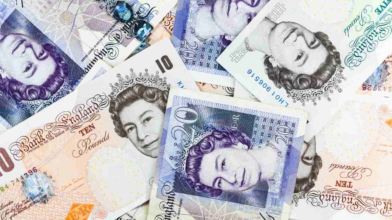 英国中銀、市場は織り込みすぎと言うけれど