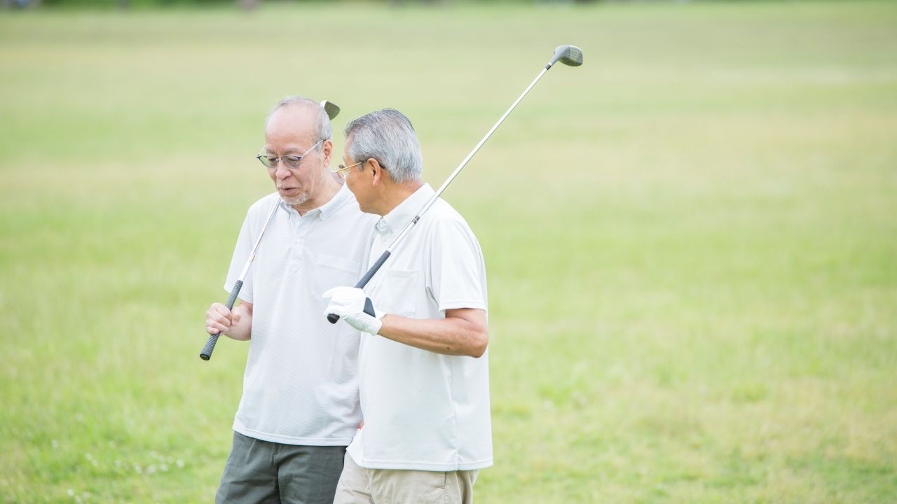 「ゴルフに呼ばれなくなることが怖かったんです…」月12万円かかる“趣味”を続けた71歳夫の愚行。妻が激高した〈退職金4,000万円〉の消え方