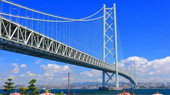 明石海峡大橋（写真：PIXTA）