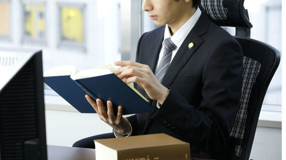 返済地獄…「優秀な弁護士の探し方」と相談に最適なタイミング
