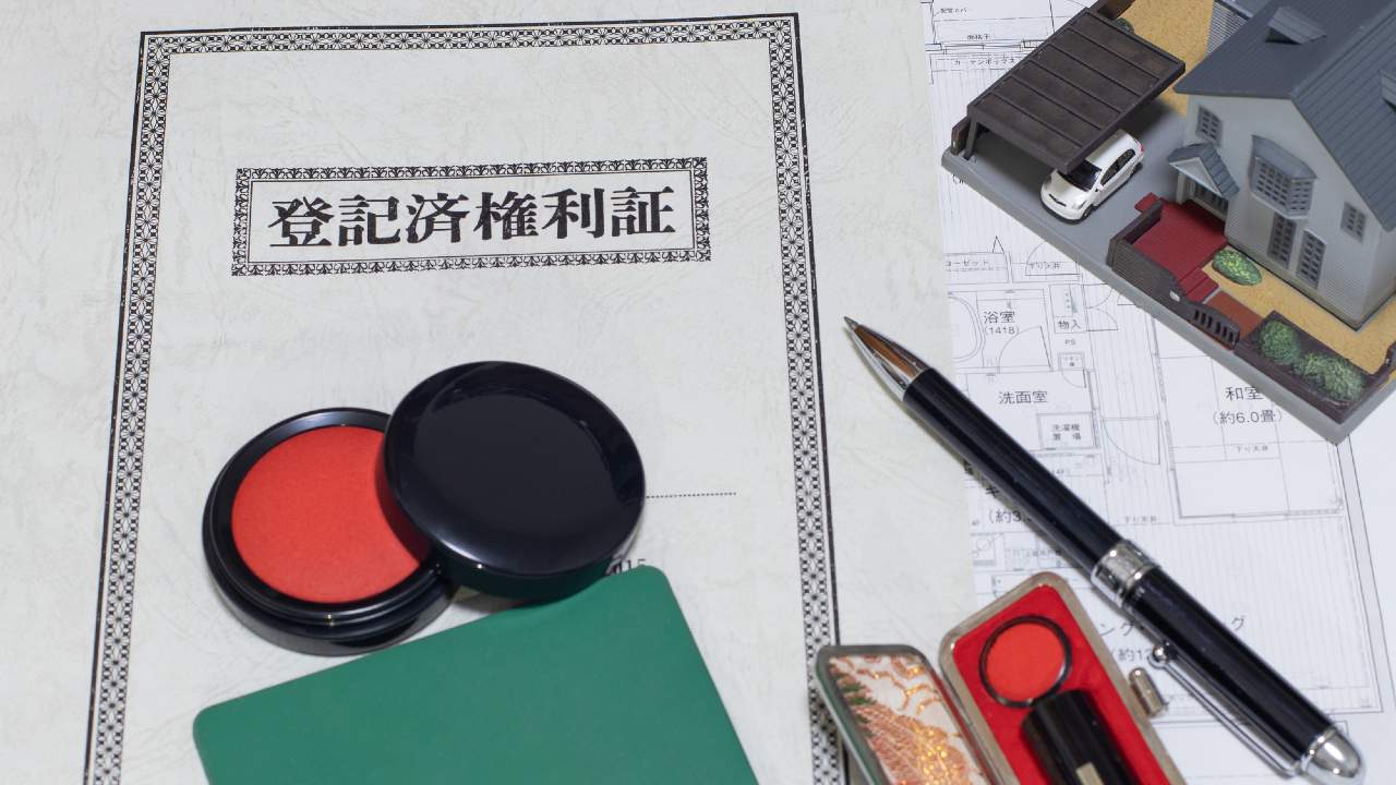 「収益物件はオレのもの」兄に出し抜かれた妹、高齢母と老朽化住宅を抱え、茫然【相続のプロが解説】