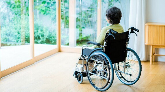 高齢者7世帯に1世帯は貯蓄なし…「介護の現場」に漂う絶望感