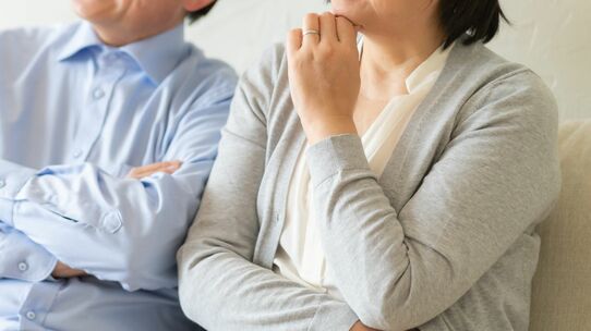 親亡き後の「家」、どうする?相続不動産を「売却したほうがいい」4つのケース【司法書士が解説】