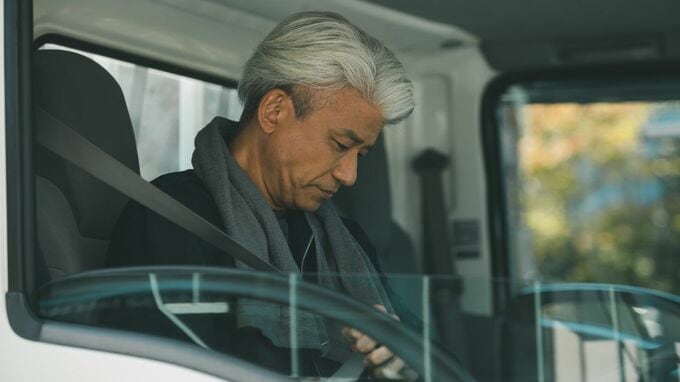 1日20時間運転していました…最高月収100万円だった66歳元トラックドライバー。年金月16万円、ガタが来た体で迎える「ただただ苦しい」老後【FPが解説】