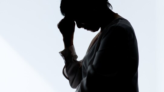 「あなた、だれ?」となる前に知ってほしい…「認知症が一気に進む原因」と予防策【医師が解説】