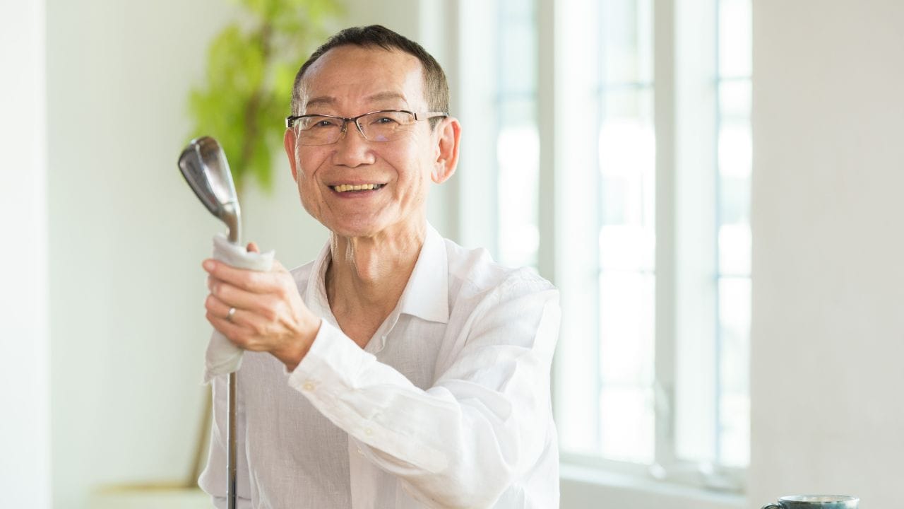好きに生きようと思っただけなのに…「年金月23万円」68歳の元教師、教壇を降りてから3年で「貯金1,500万円」を失った「まさかの理由」