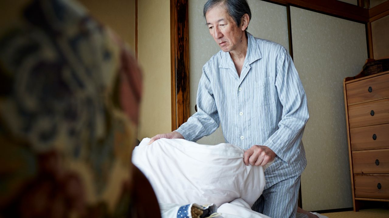 孤独死への不安が加速…おひとり様高齢者の6割が感じる「命の危機」住み替え希望は同居世帯の2倍