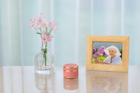 ミニ骨壺「サクレ」イメージ画像／©Soul Jewelry