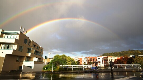 NZ「100年ぶりの大災害」の爪痕、大雨・洪水で道路陥没も…混乱続く不動産マーケット