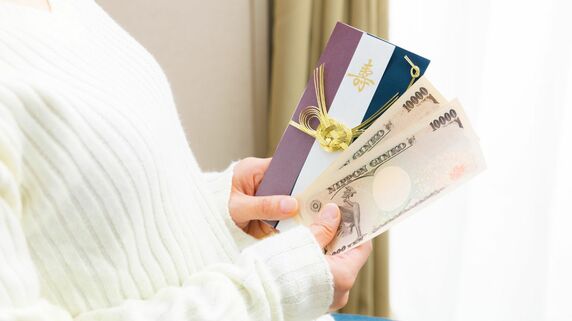 「2万円で十分でしょ？」同僚の結婚式でご祝儀をケチった女性、1万円の節約と引き換えに失った“大切なもの”