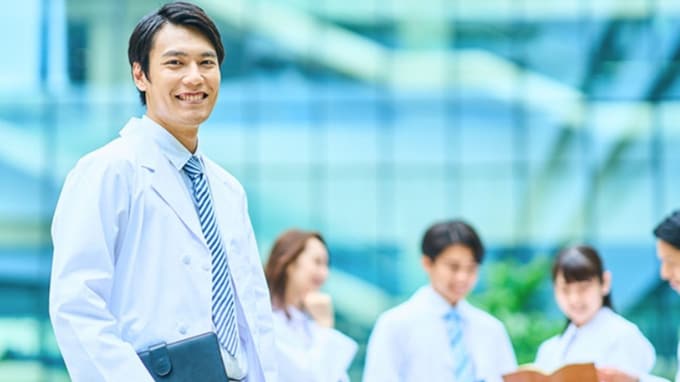 夜間も休日勤務もしない…「ゆるキャリ志向」の若手医師が増加しているワケ【現役医師が解説】