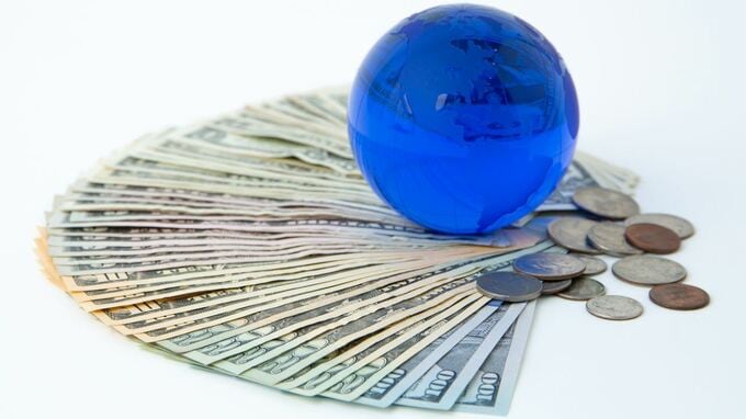 過去3回の「金利の大幅低下」から、8月の米ドル/円を予想する