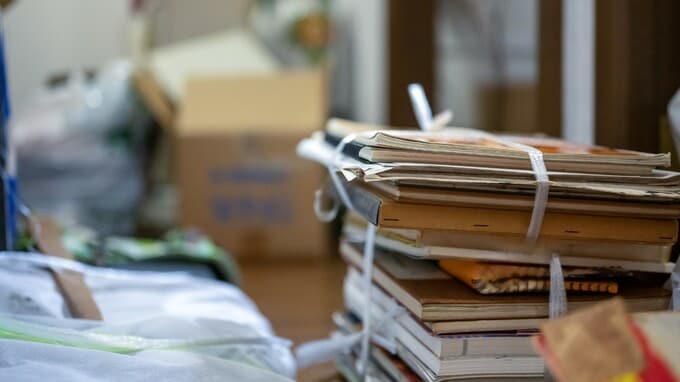 「お母さん、何これ…？」＜年金18万円＞75歳母の家で、頭が真っ白になった45歳娘。築45年の実家に「ゴミ屋敷の予兆」と、渡された“絶望のメモ”