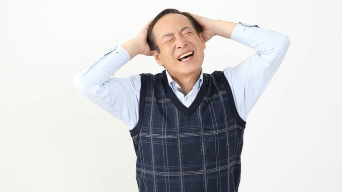「いつまでも親に甘えるな」…年金生活間近の64歳父、〈月3万円〉で実家に居座る32歳娘を一喝。妻も賛同と思いきや「まさかの反撃」