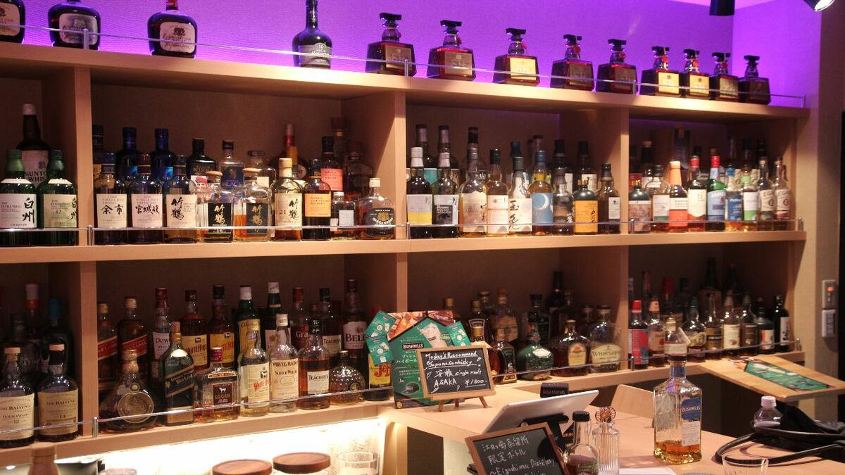 ウイスキー100本以上あります、バーを経営されている方いかがでしょうか？