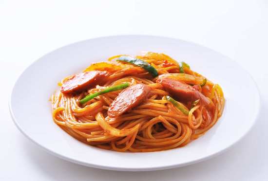 パスタにはたっぷりのオリーブオイルを