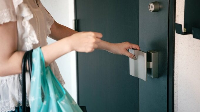 「お母さん、お願い、もう限界なの」年収480万円・47歳長女が〈年金暮らしの77歳母〉を残し、実家を出た〈決断の理由〉