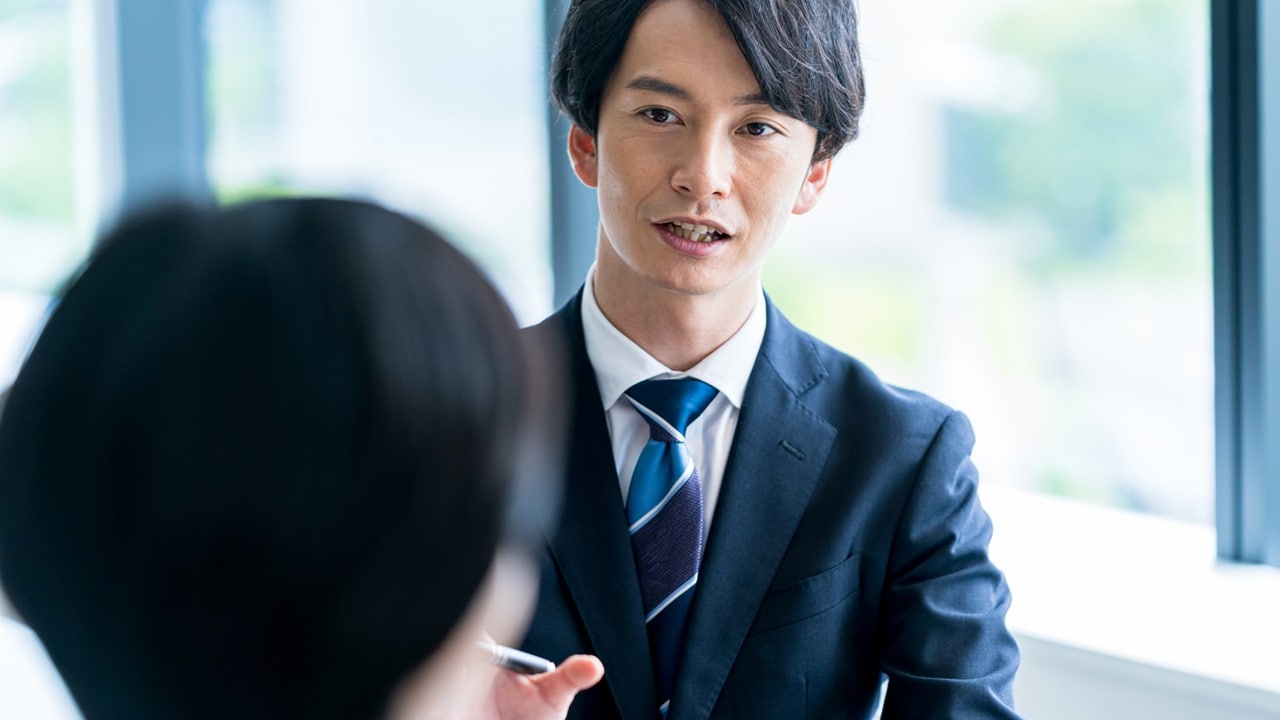 「これまでのやり方が通用しなくなってきた…」大手でトップだった40代営業職が覚えた、AI時代の危機感。黒字でもリストラされる時代に、“生き残る人”が上司との面談でぶつける〈一つの質問〉