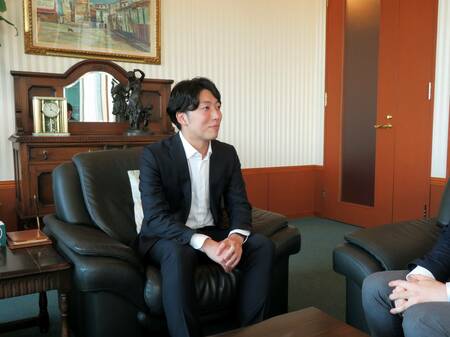 松井証券とのインタビューの様子