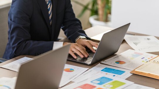 自社ホームページを作って「成果が出る会社」と「出ない会社」、ただ1つの違い【プロが解説】
