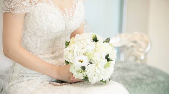 40代で余命1年「娘にウェディングドレスを」妻が見届けた最期