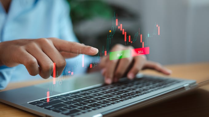 500円で買った株が800円に値上がり…どうするのが正解ですか？ ベテラン経済評論家の「ズバリ回答」の中身